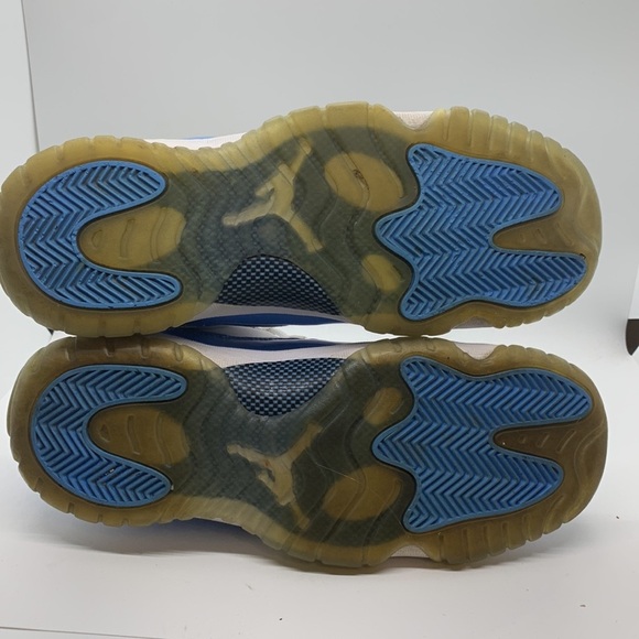 Jordan 11 Low UNC Size 7Y - Picture 5 of 6